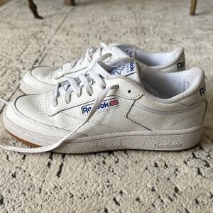 Reebok Classic White Lace-Up Sneakers- Size Women’s 7